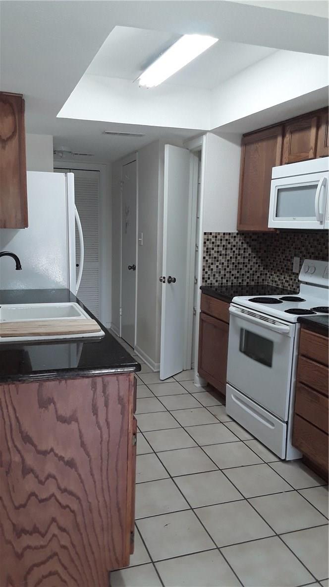 2703 Northeast Dr # B, Austin, TX 78723