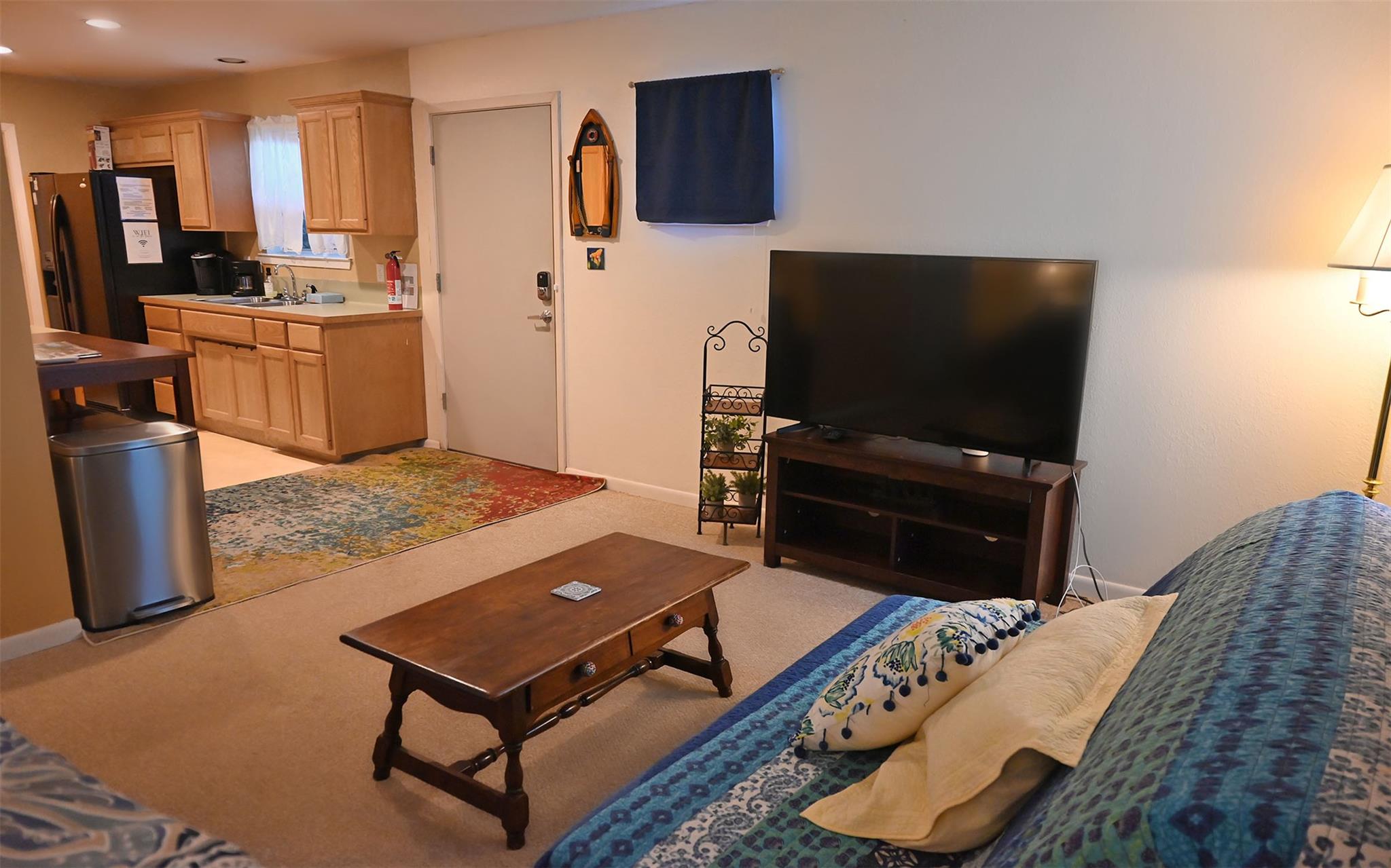 101 Stadium View Dr, Marble Falls, TX 78654