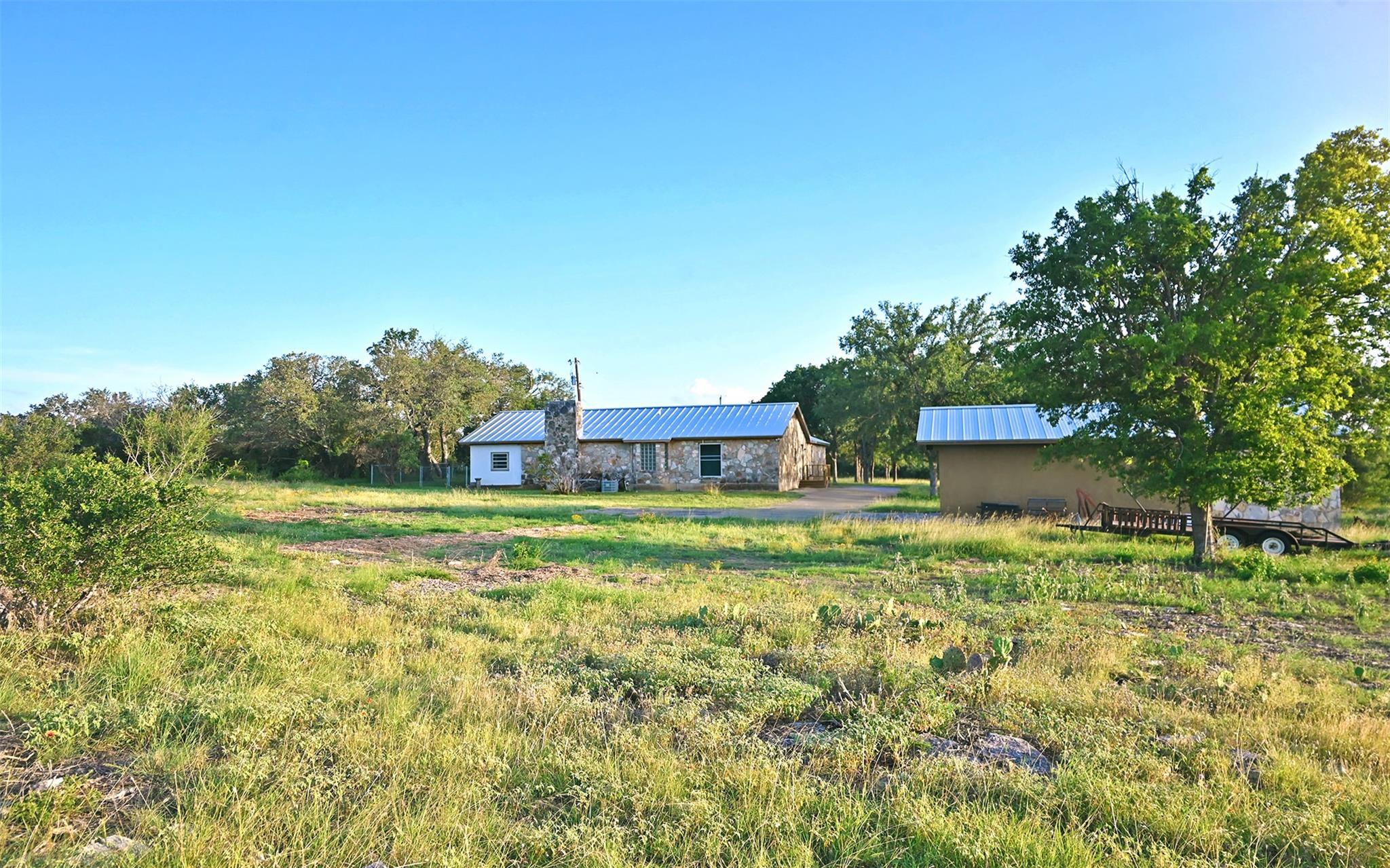 101 Stadium View Dr, Marble Falls, TX 78654