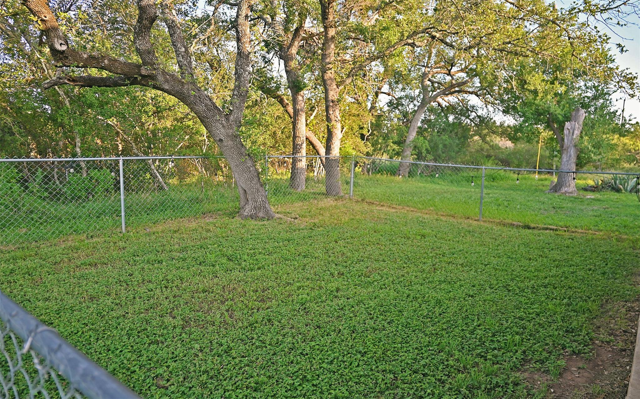 101 Stadium View Dr, Marble Falls, TX 78654