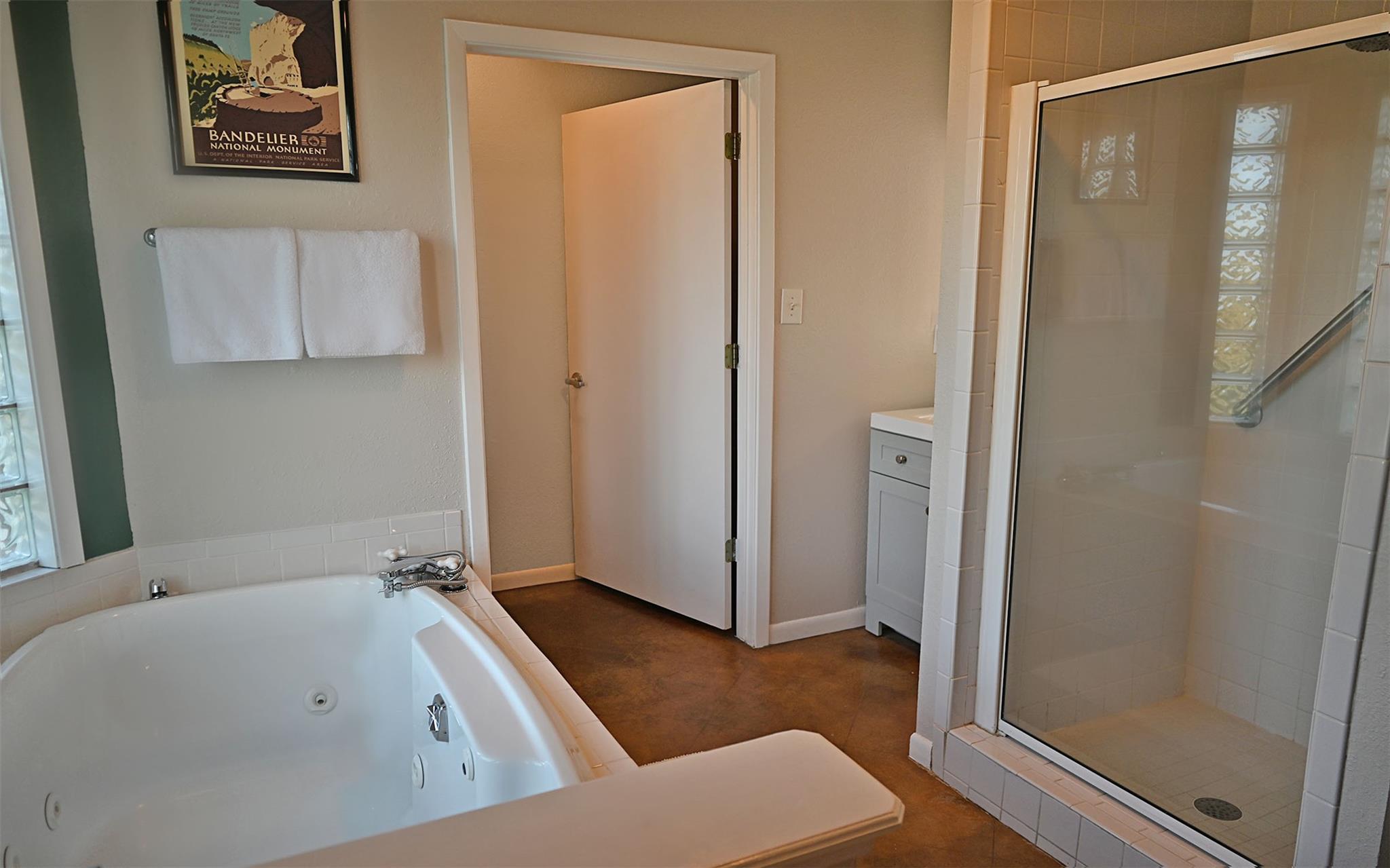 101 Stadium View Dr, Marble Falls, TX 78654