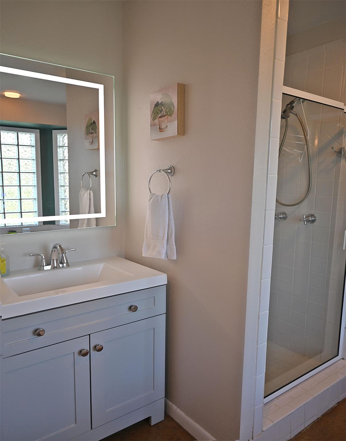 101 Stadium View Dr, Marble Falls, TX 78654