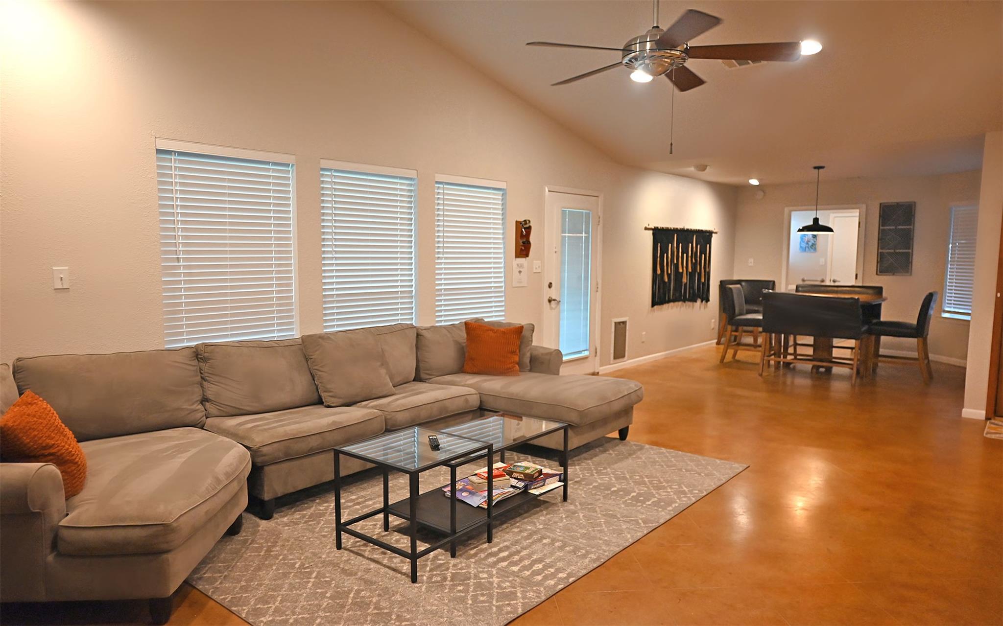 101 Stadium View Dr, Marble Falls, TX 78654