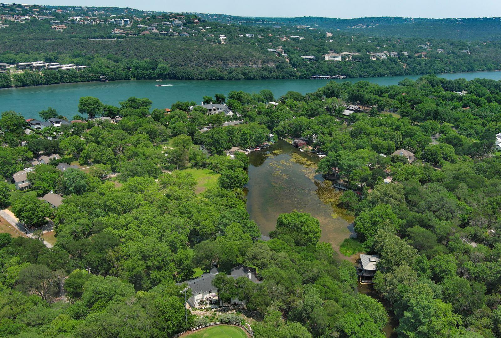 4703 Laguna Ln, Austin, TX 78746