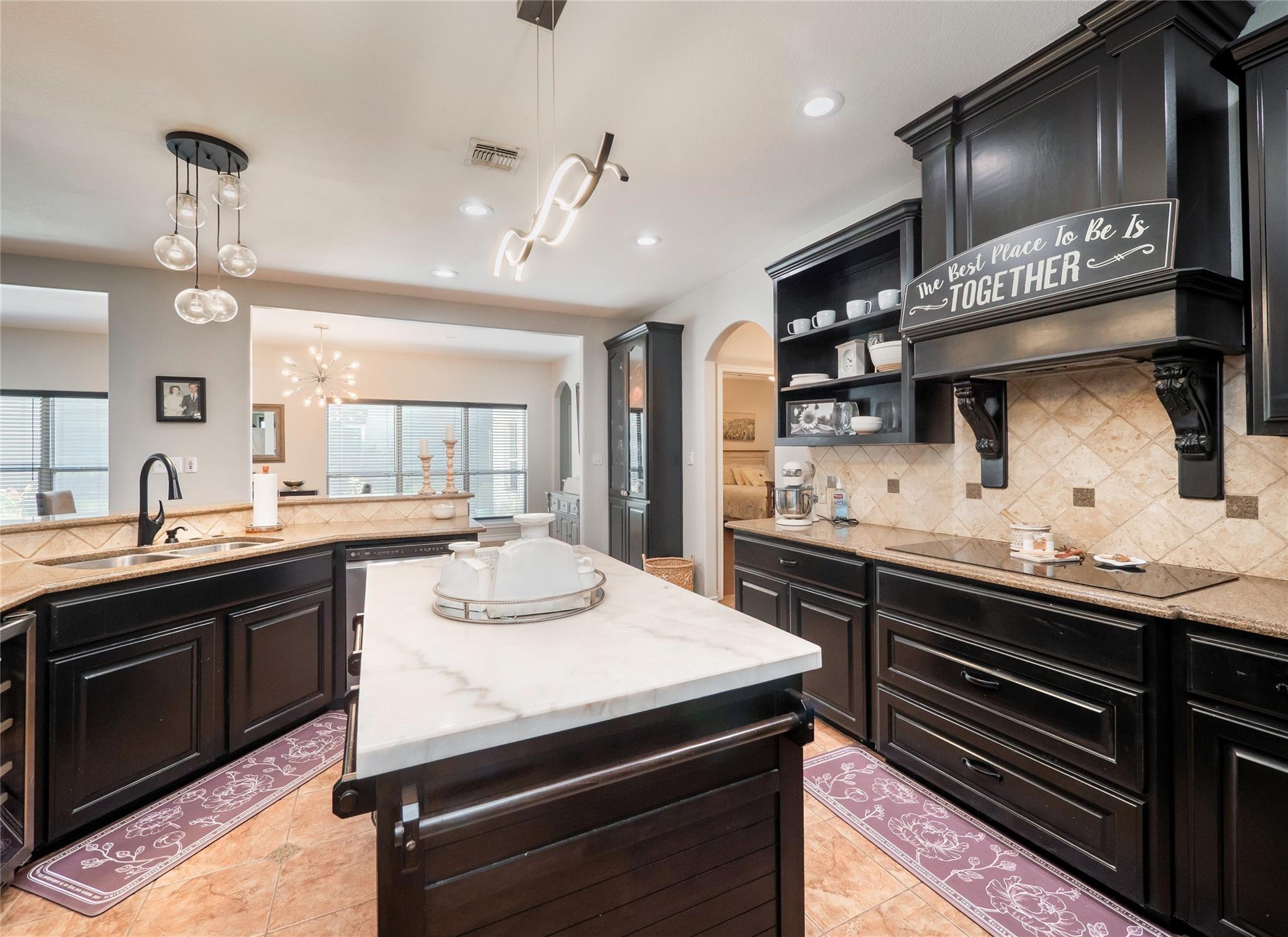 1474 Old McMahan Rd, Lockhart, TX 78644