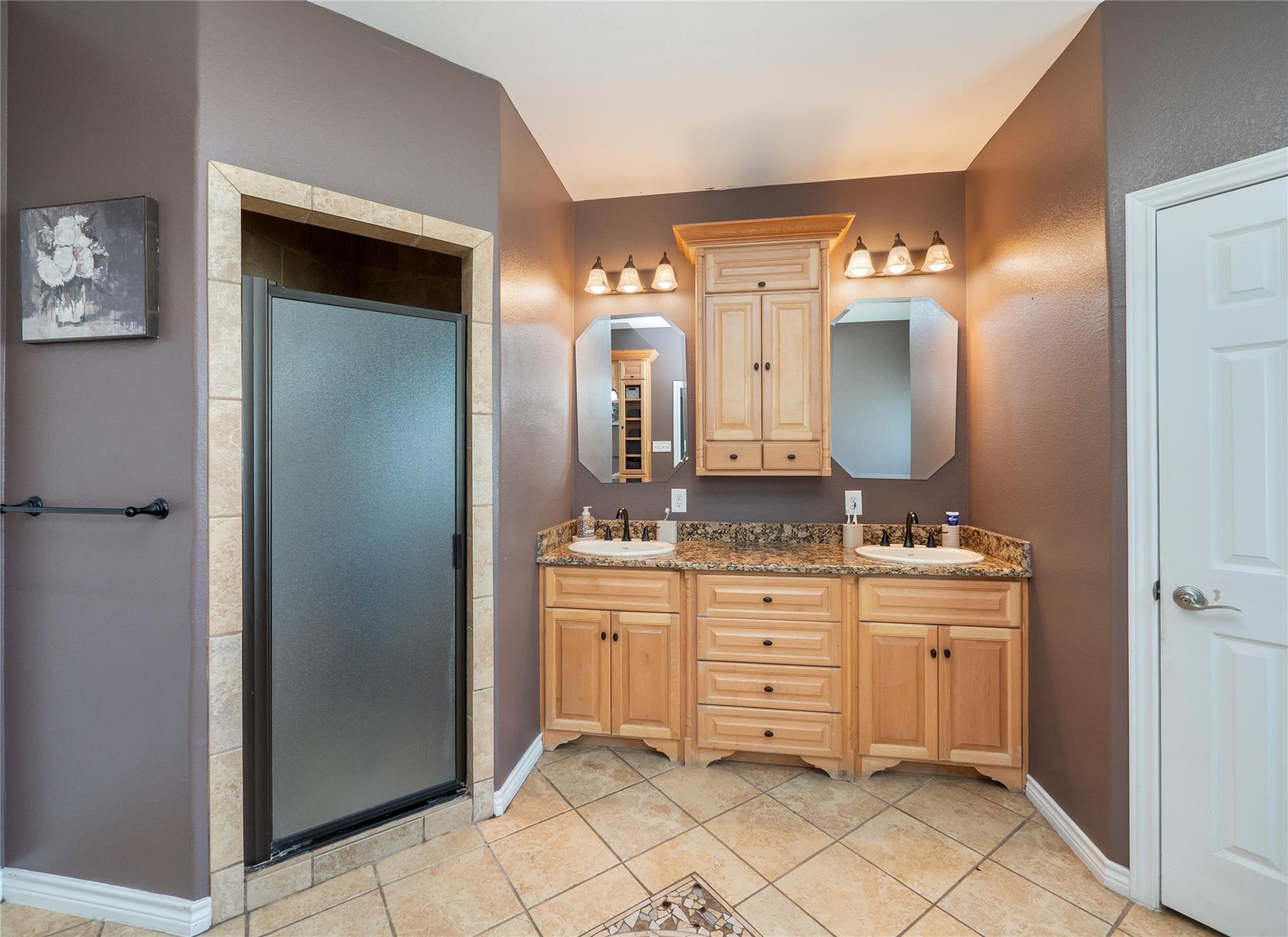 1474 Old McMahan Rd, Lockhart, TX 78644