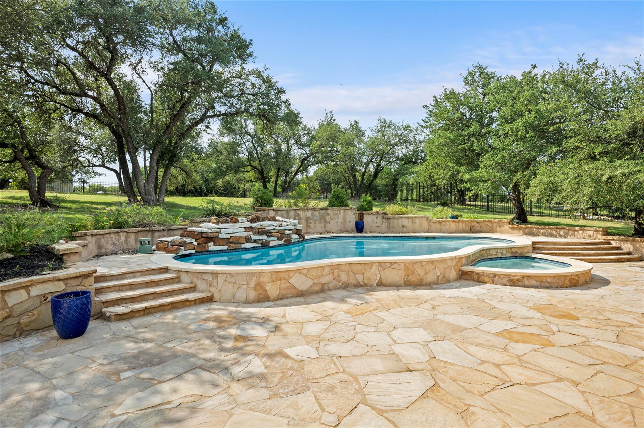 571 Polo Club Dr, Austin, TX 78737
