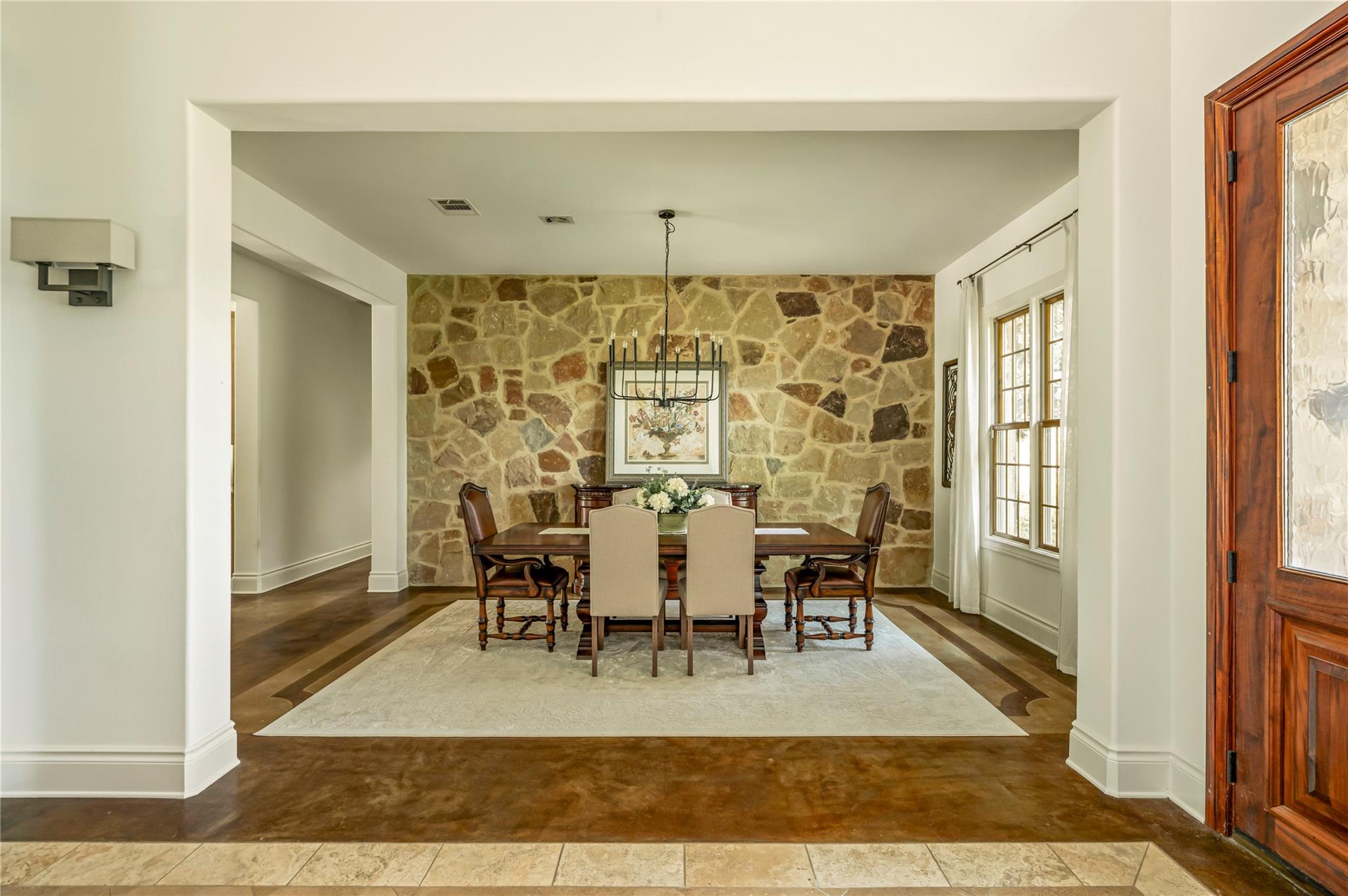 571 Polo Club Dr, Austin, TX 78737