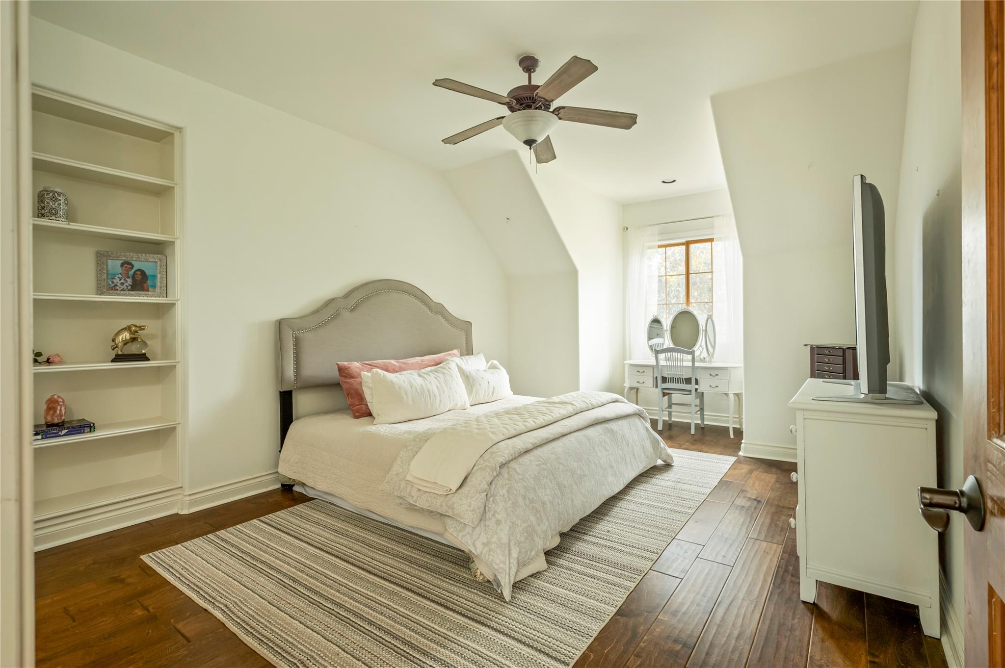 571 Polo Club Dr, Austin, TX 78737