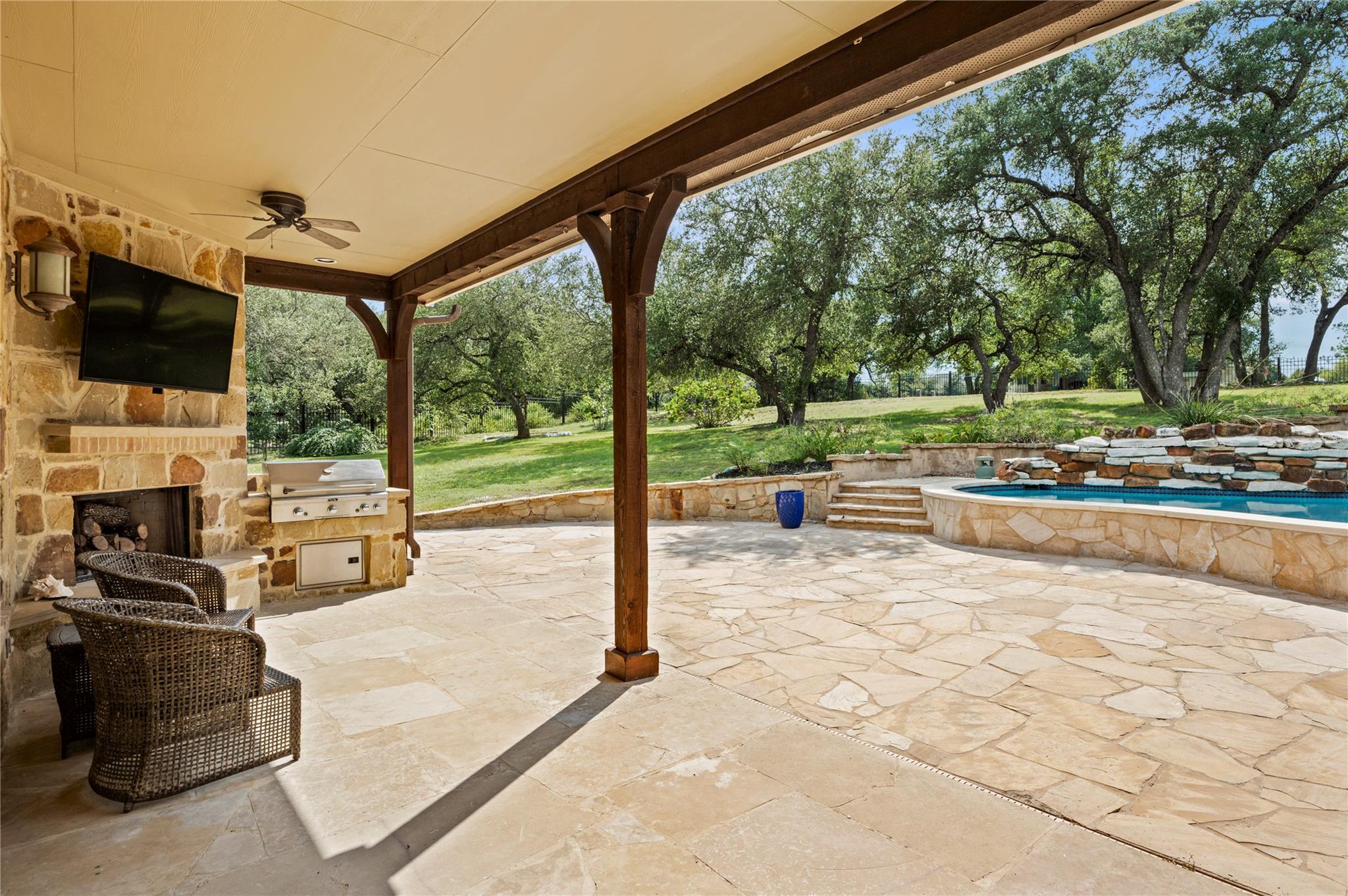 571 Polo Club Dr, Austin, TX 78737