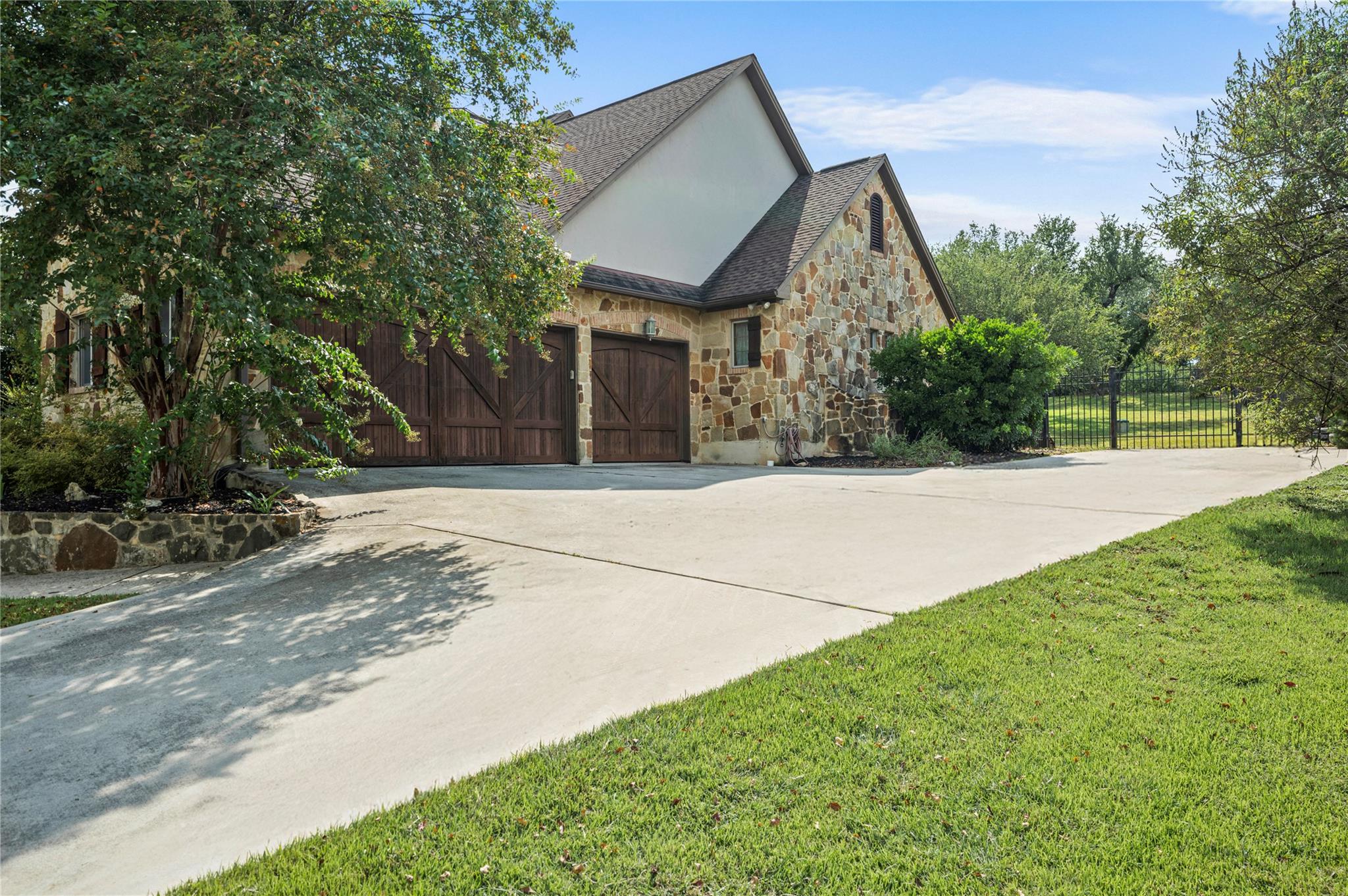 571 Polo Club Dr, Austin, TX 78737