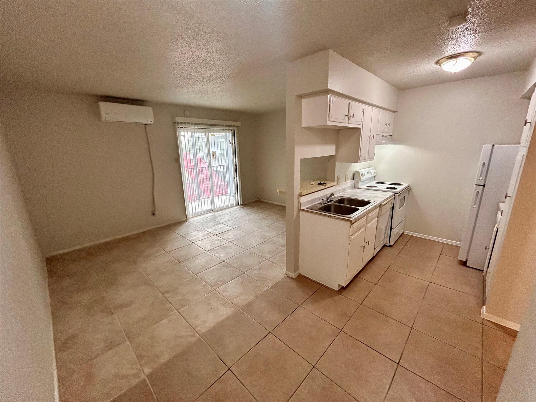 901 E 40th St # 305, Austin, TX 78751