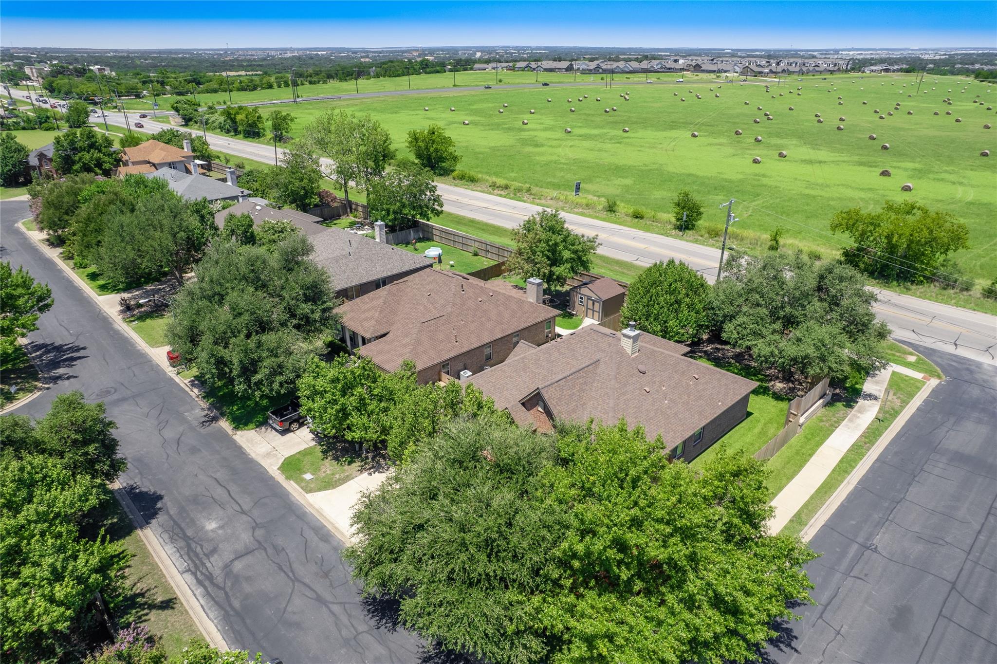 134 Retama Dr, Georgetown, TX 78626