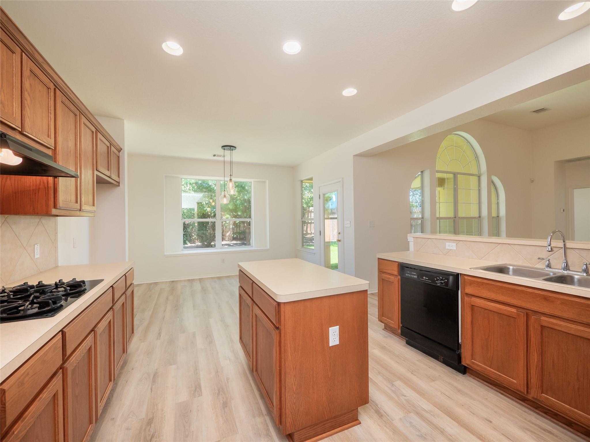 134 Retama Dr, Georgetown, TX 78626