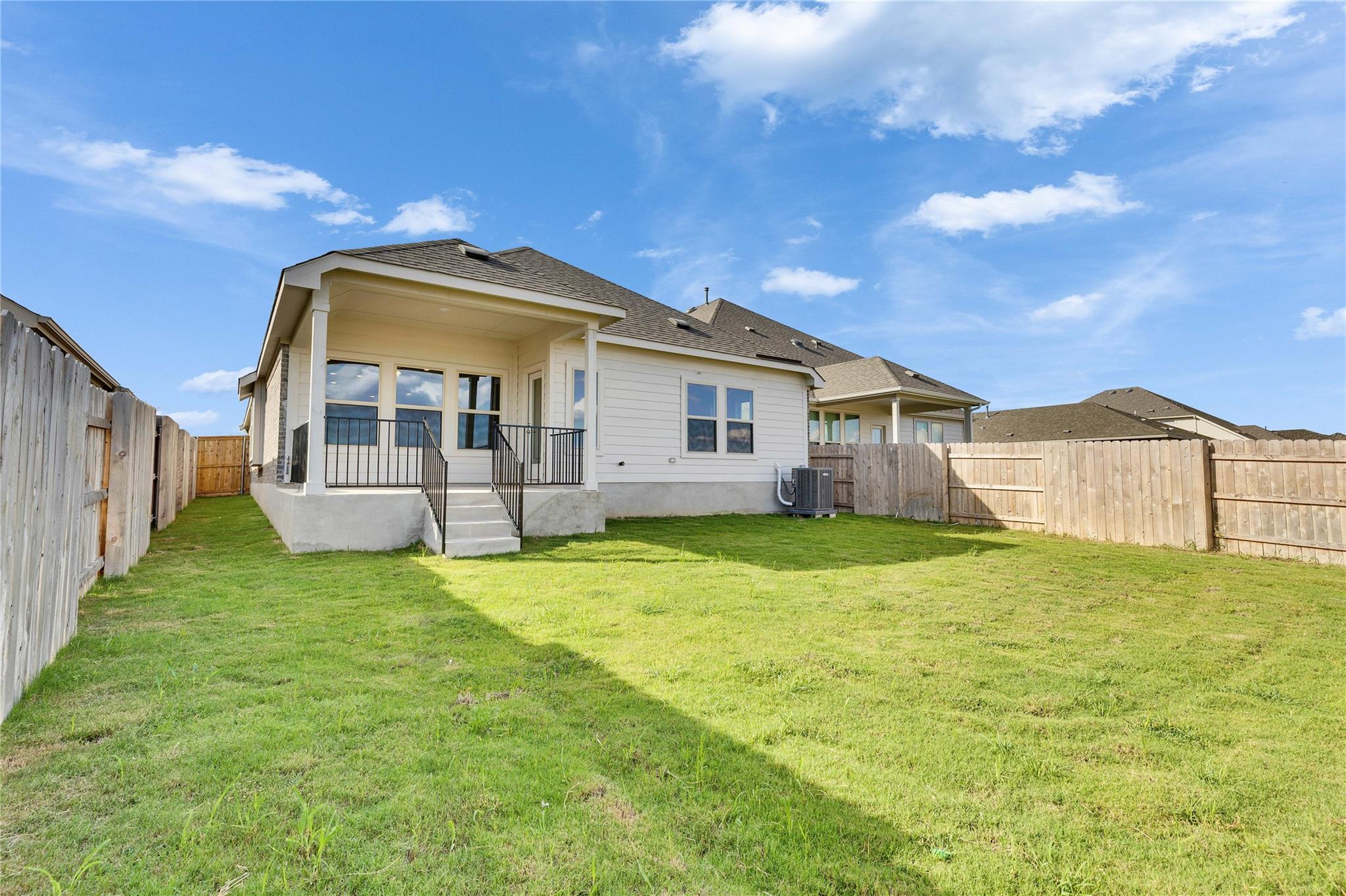 13709 Tucker Hedge Pass, Elgin, TX 78621