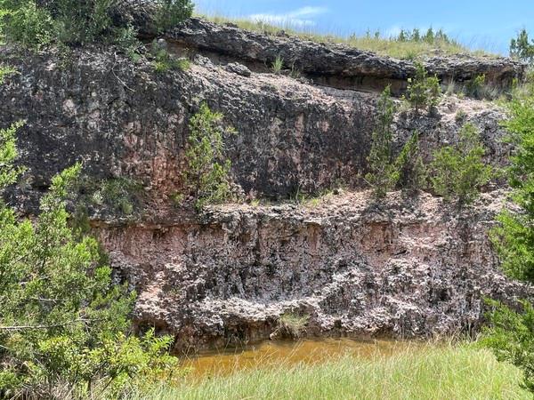 221 W Rolling Oaks Dr, Goldthwaite, TX 76844