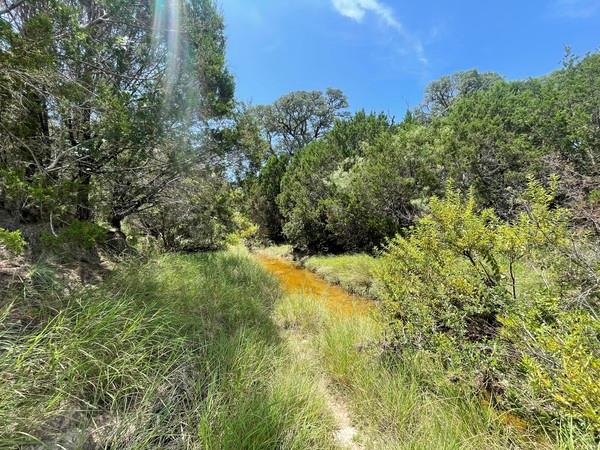 221 W Rolling Oaks Dr, Goldthwaite, TX 76844