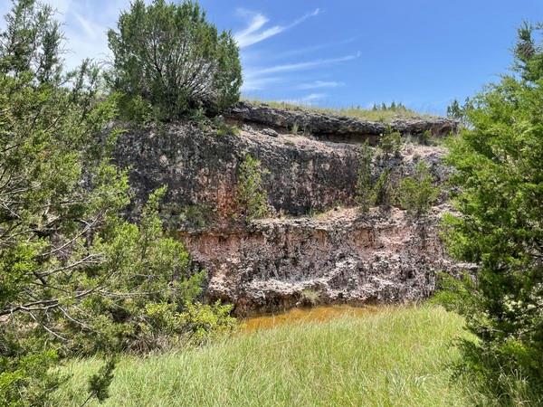 221 W Rolling Oaks Dr, Goldthwaite, TX 76844