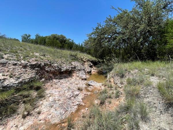 221 W Rolling Oaks Dr, Goldthwaite, TX 76844