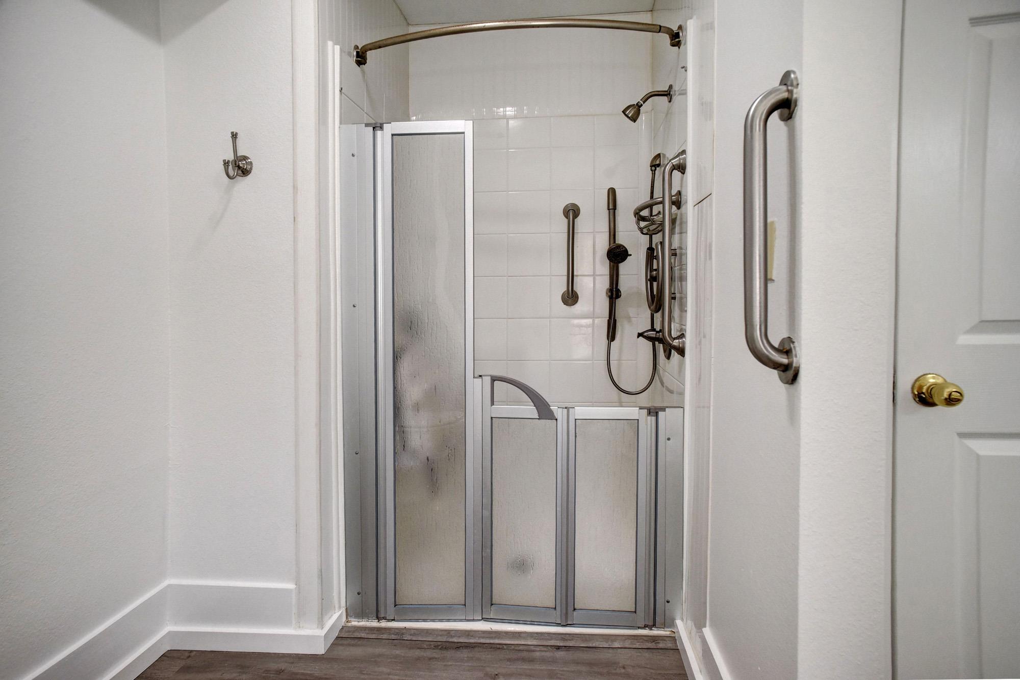 602 Mills St, Smithville, TX 78957