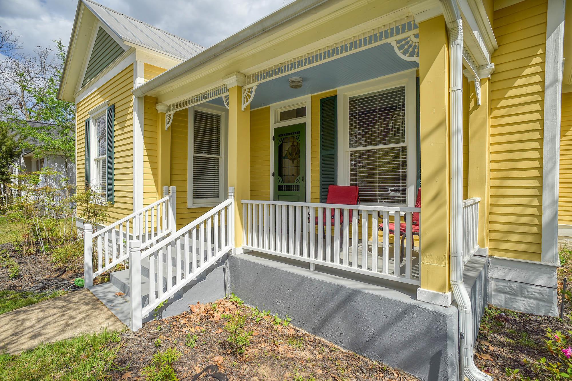 602 Mills St, Smithville, TX 78957