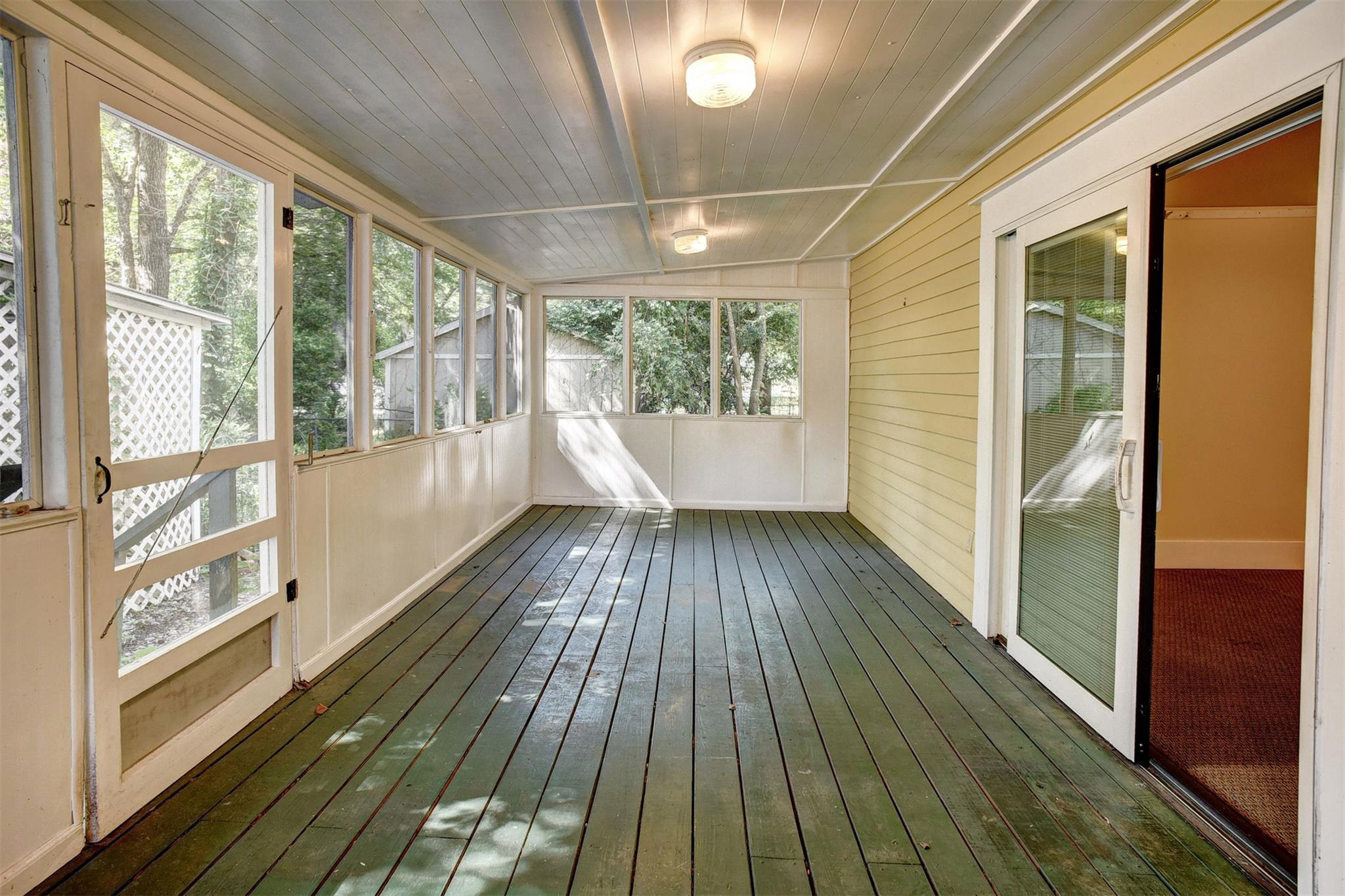 602 Mills St, Smithville, TX 78957