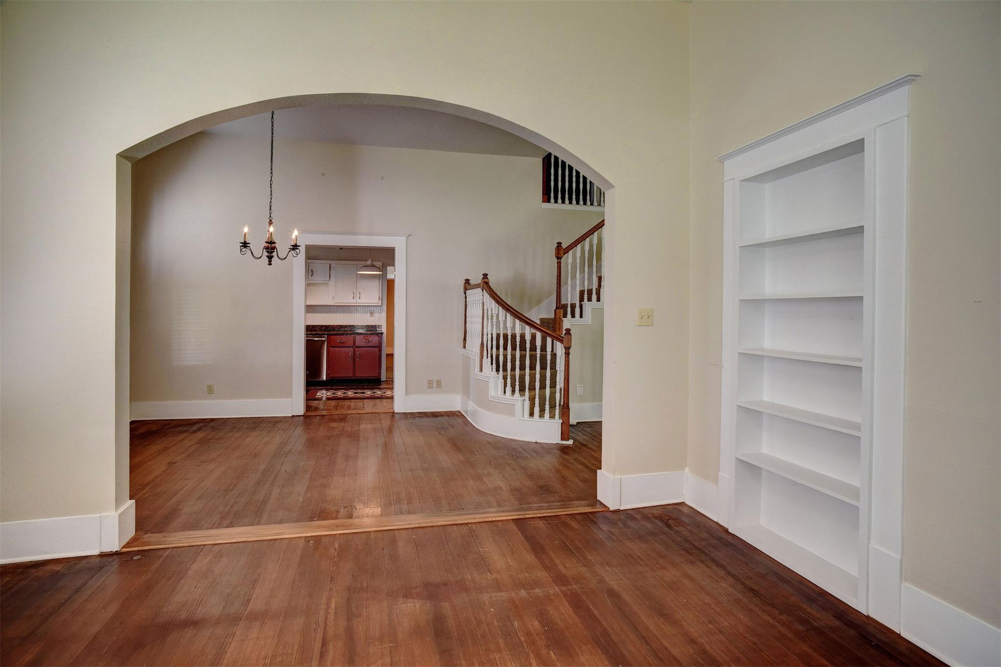 602 Mills St, Smithville, TX 78957