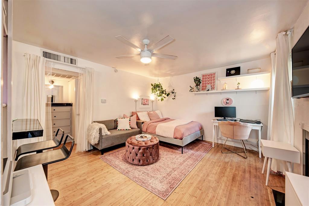 1000 W 26th St # 115, Austin, TX 78705