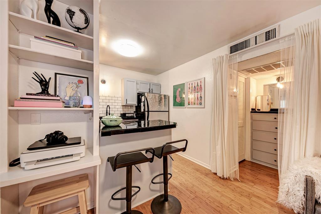 1000 W 26th St # 115, Austin, TX 78705