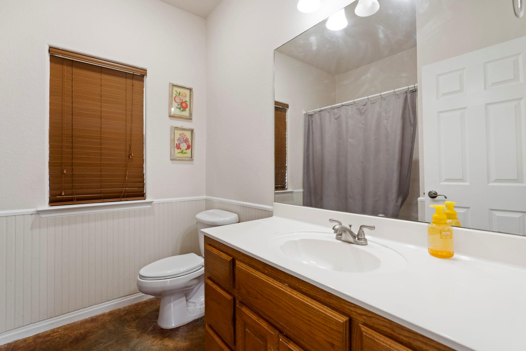 10105 Twin Lake Loop, Dripping Springs, TX 78620