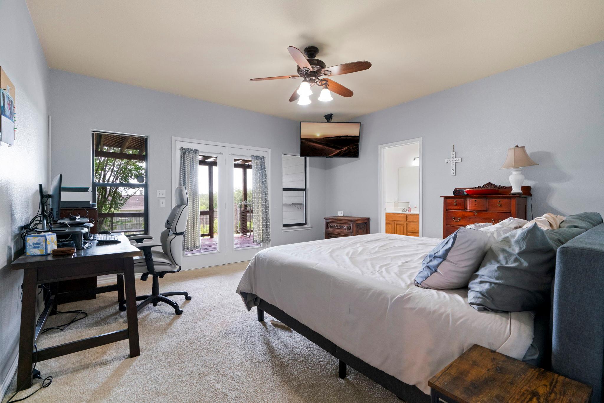 10105 Twin Lake Loop, Dripping Springs, TX 78620