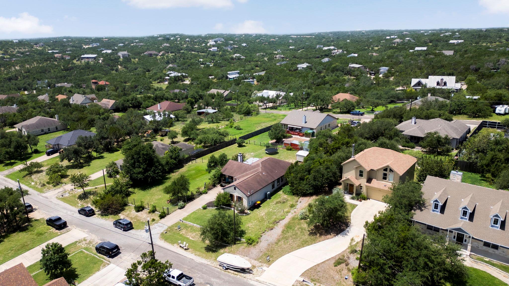 10105 Twin Lake Loop, Dripping Springs, TX 78620