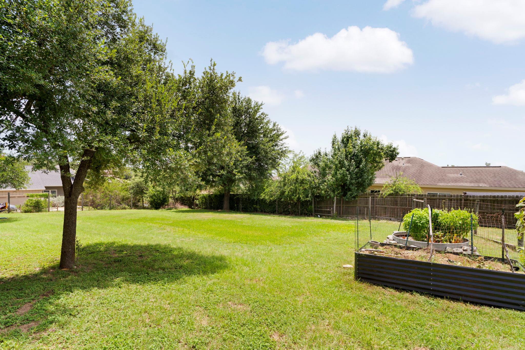 10105 Twin Lake Loop, Dripping Springs, TX 78620