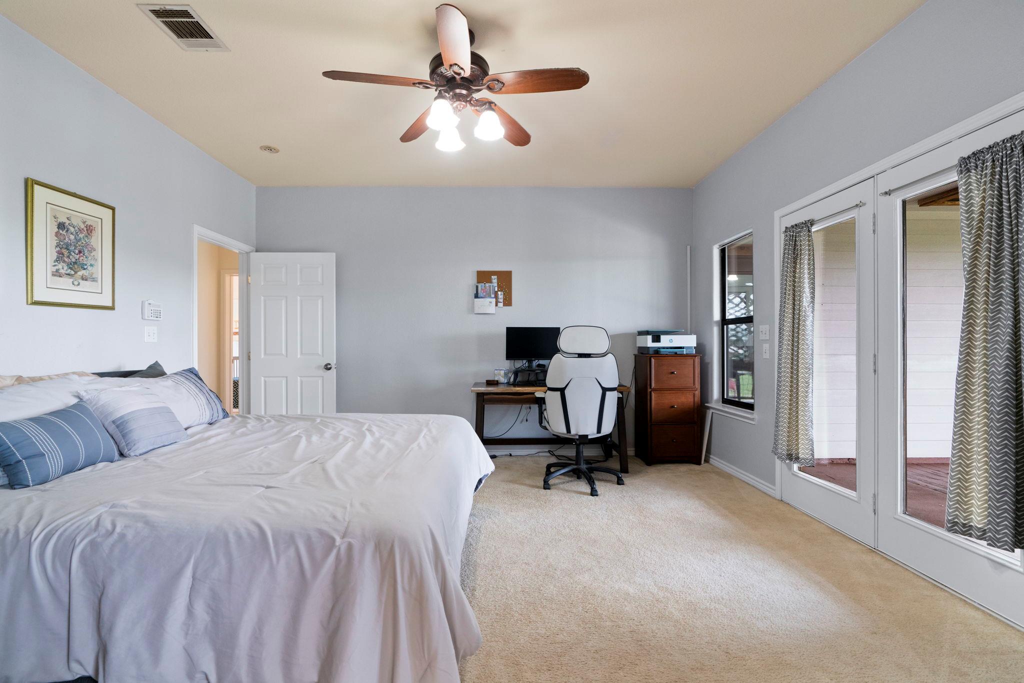 10105 Twin Lake Loop, Dripping Springs, TX 78620