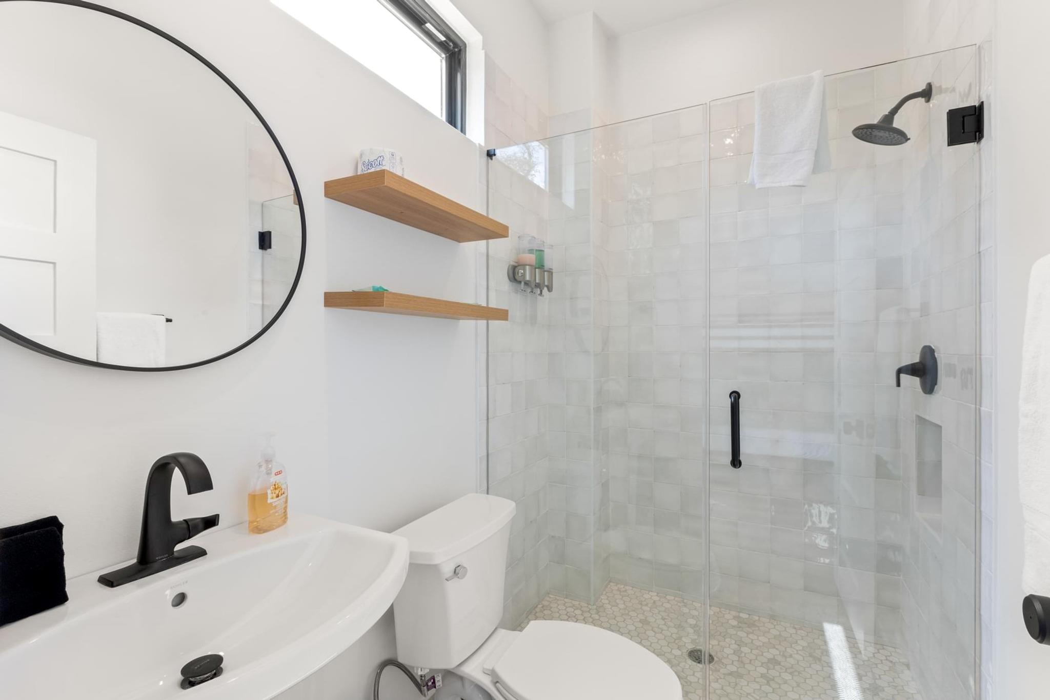 219 S Bluff St, Dripping Springs, TX 78620