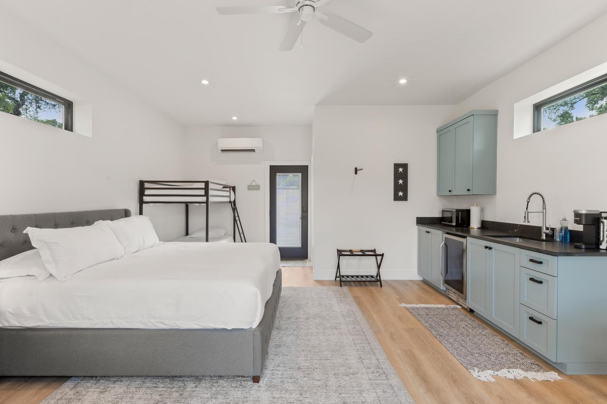 219 S Bluff St, Dripping Springs, TX 78620