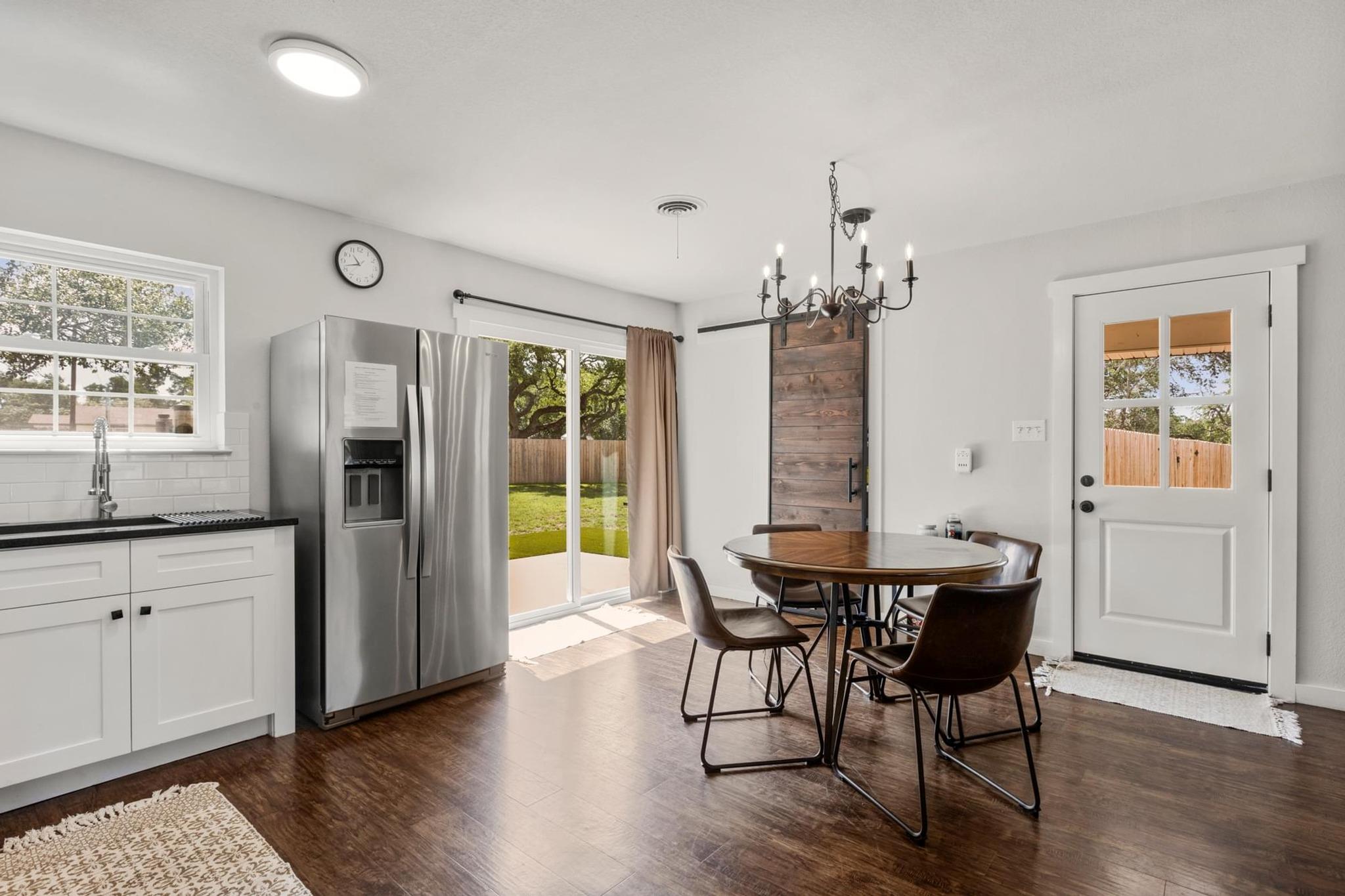 219 S Bluff St, Dripping Springs, TX 78620