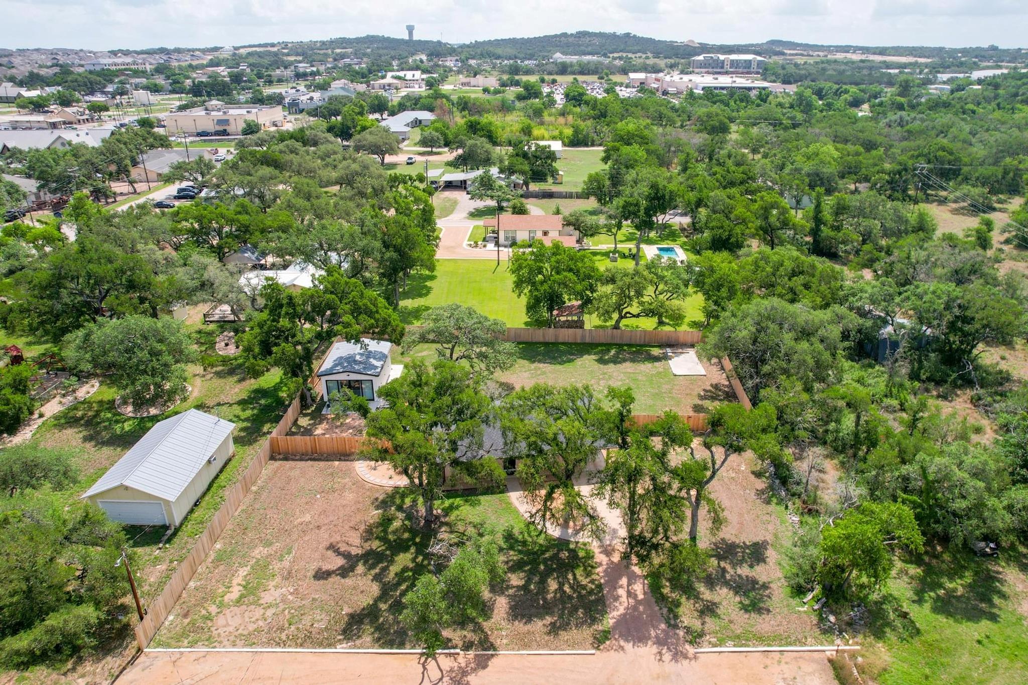 219 S Bluff St, Dripping Springs, TX 78620