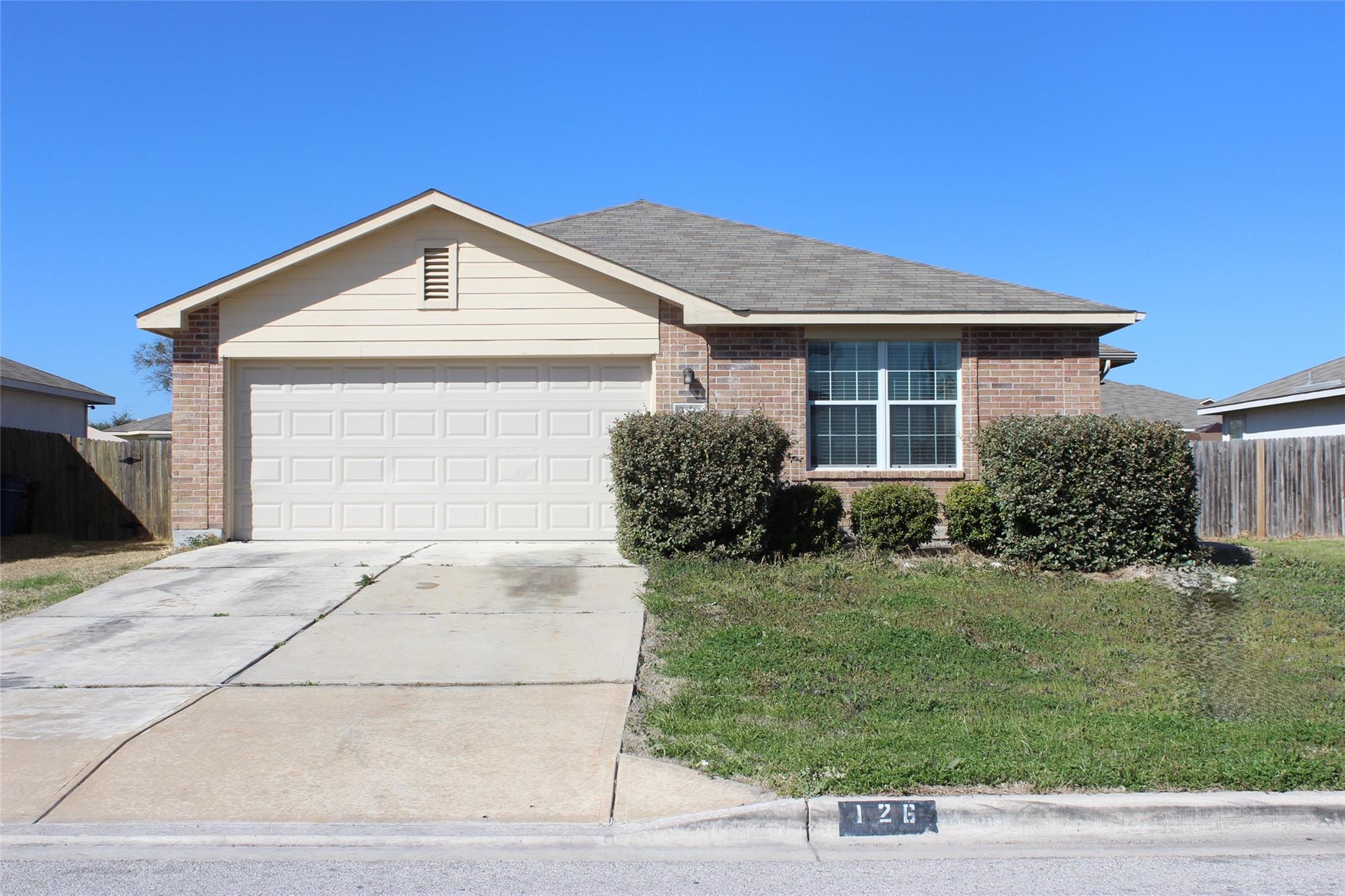 126 Sylvan St, Hutto, TX 78634