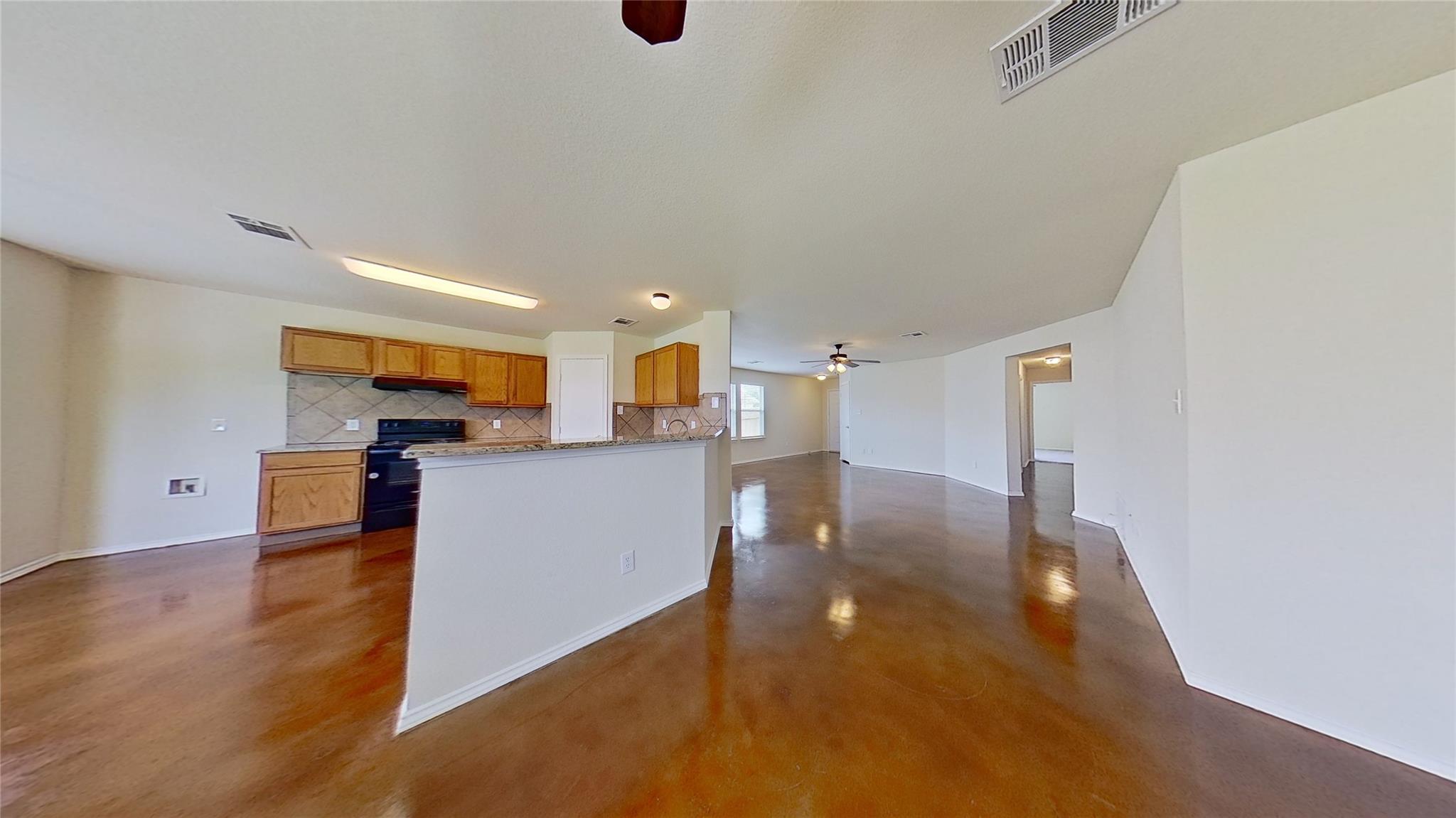 126 Sylvan St, Hutto, TX 78634