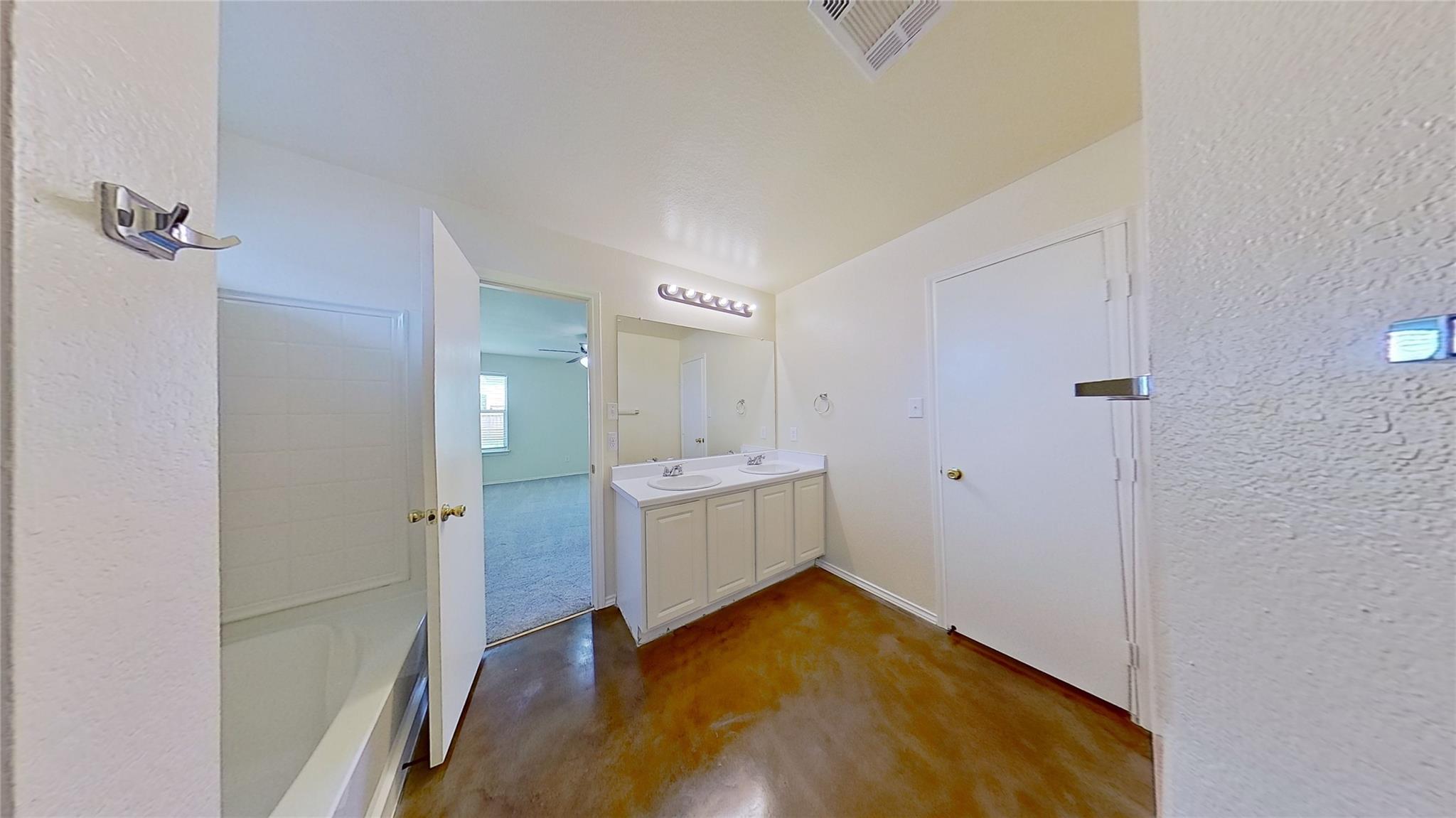 126 Sylvan St, Hutto, TX 78634