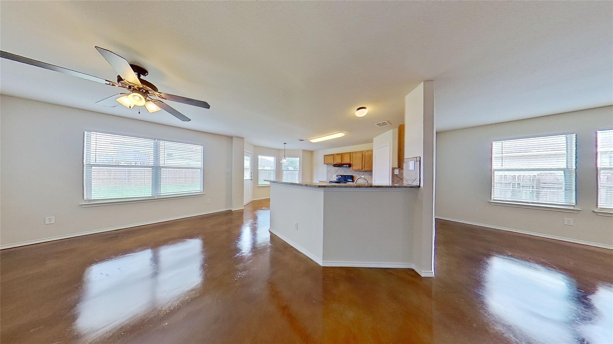 126 Sylvan St, Hutto, TX 78634