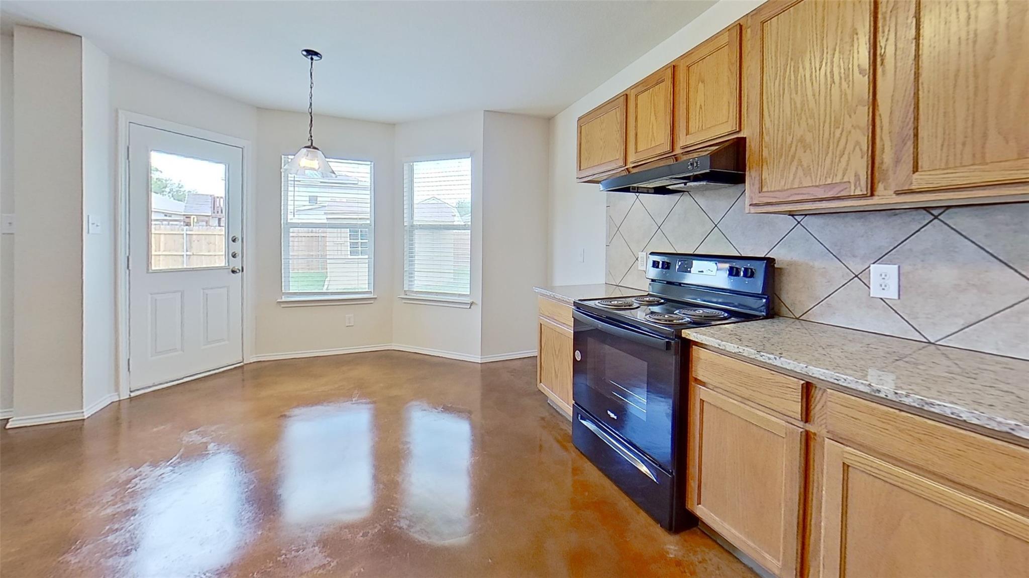 126 Sylvan St, Hutto, TX 78634