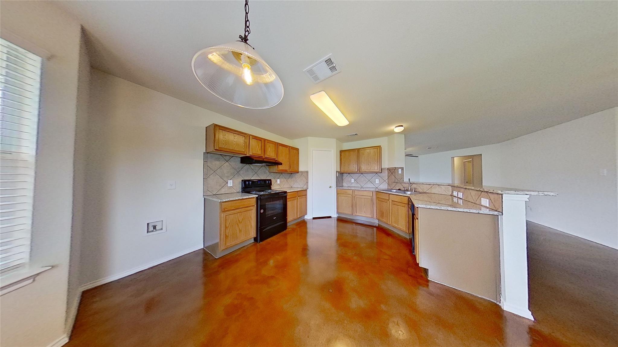 126 Sylvan St, Hutto, TX 78634