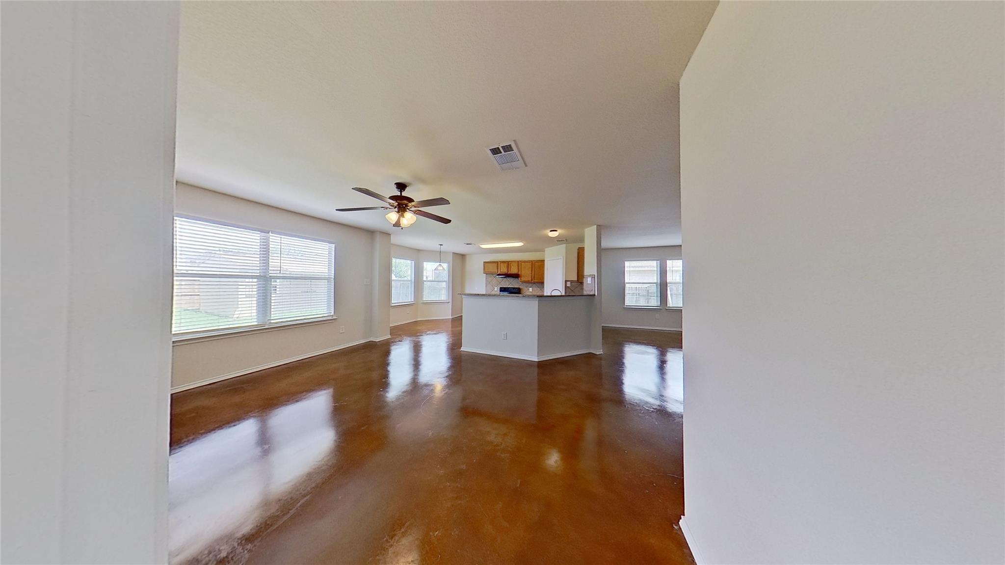 126 Sylvan St, Hutto, TX 78634