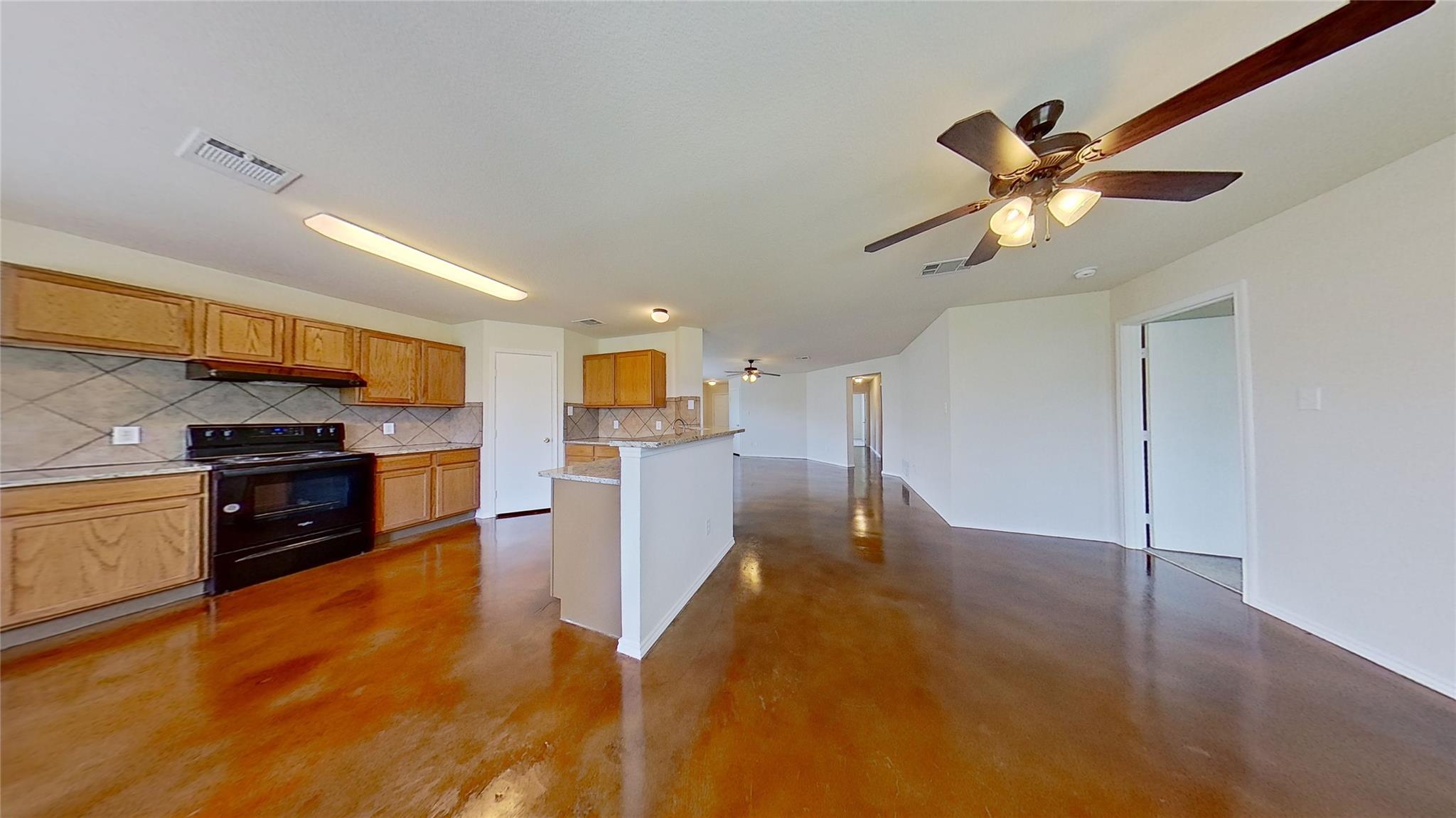 126 Sylvan St, Hutto, TX 78634