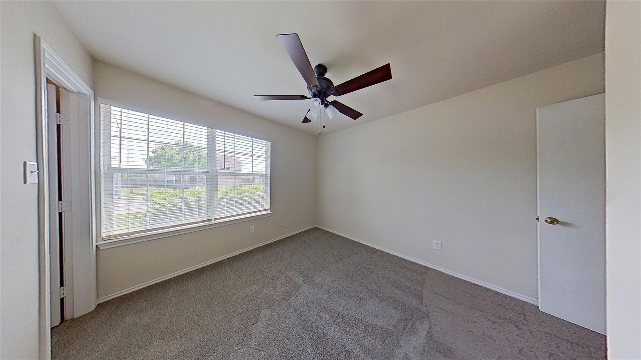 126 Sylvan St, Hutto, TX 78634