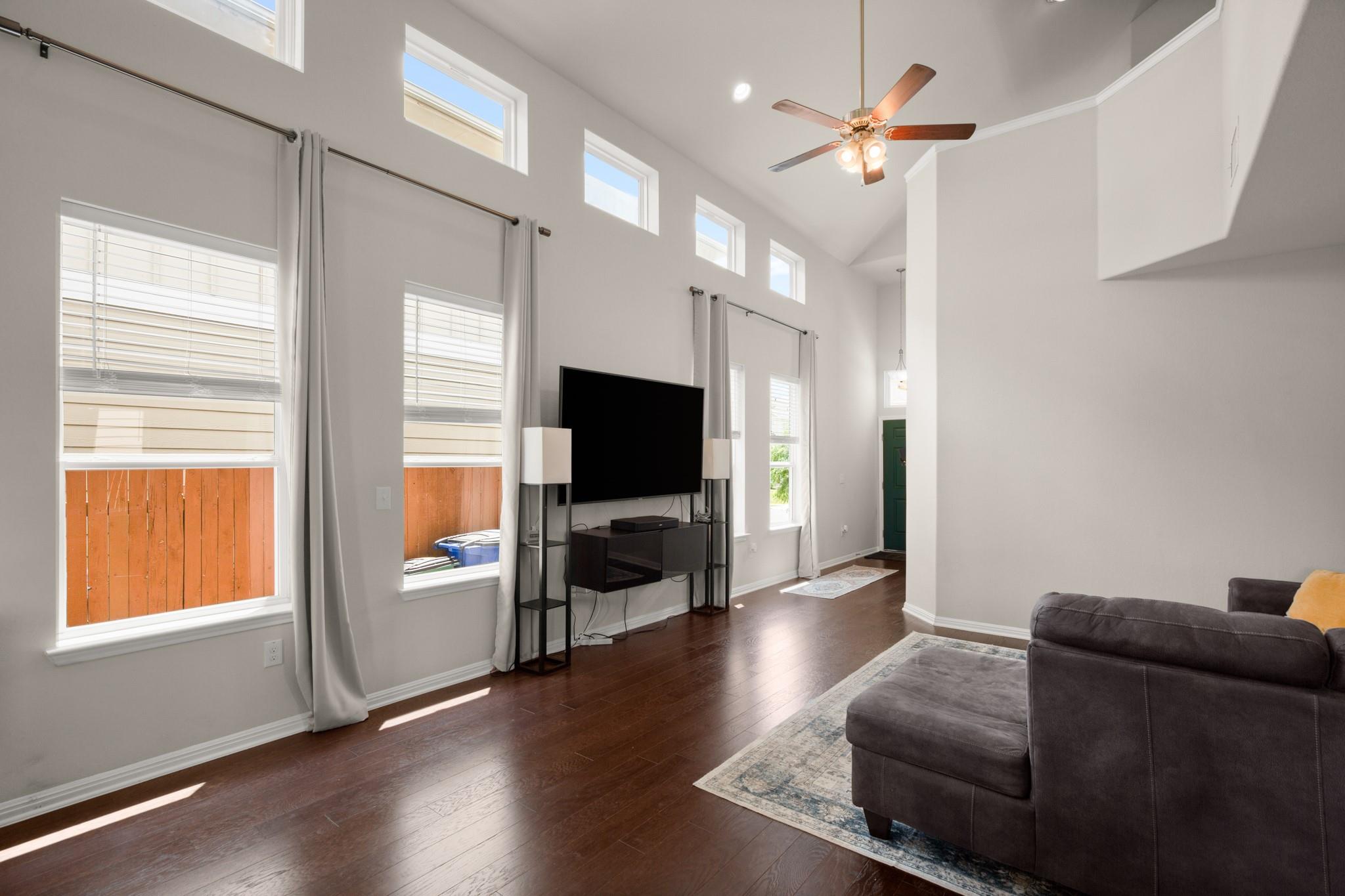 6406 Owl Creek Ln, Austin, TX 78747