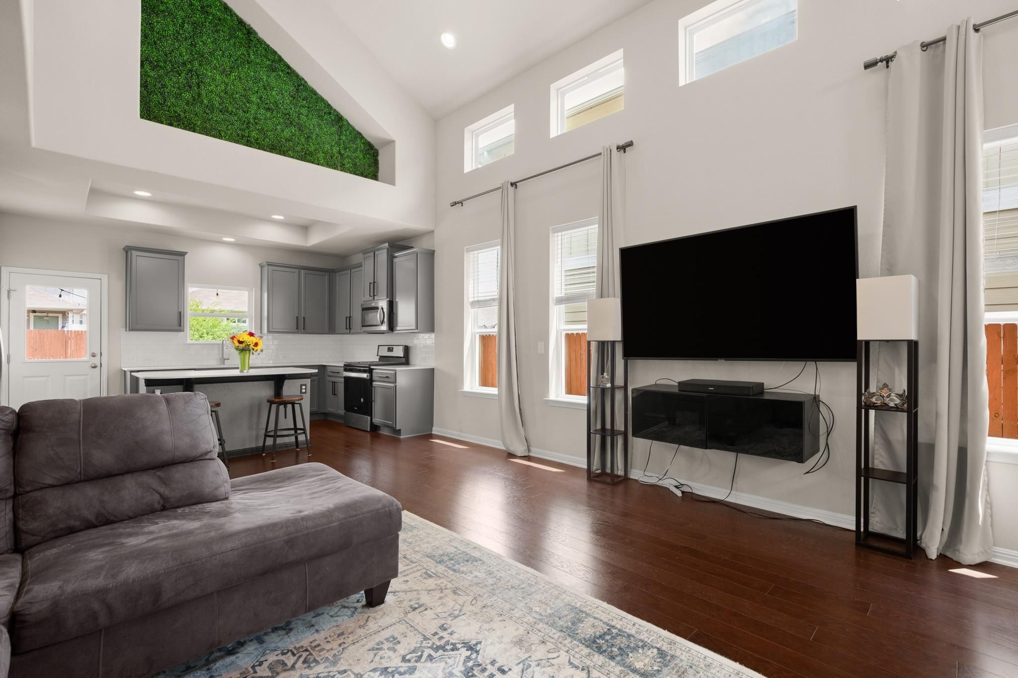 6406 Owl Creek Ln, Austin, TX 78747