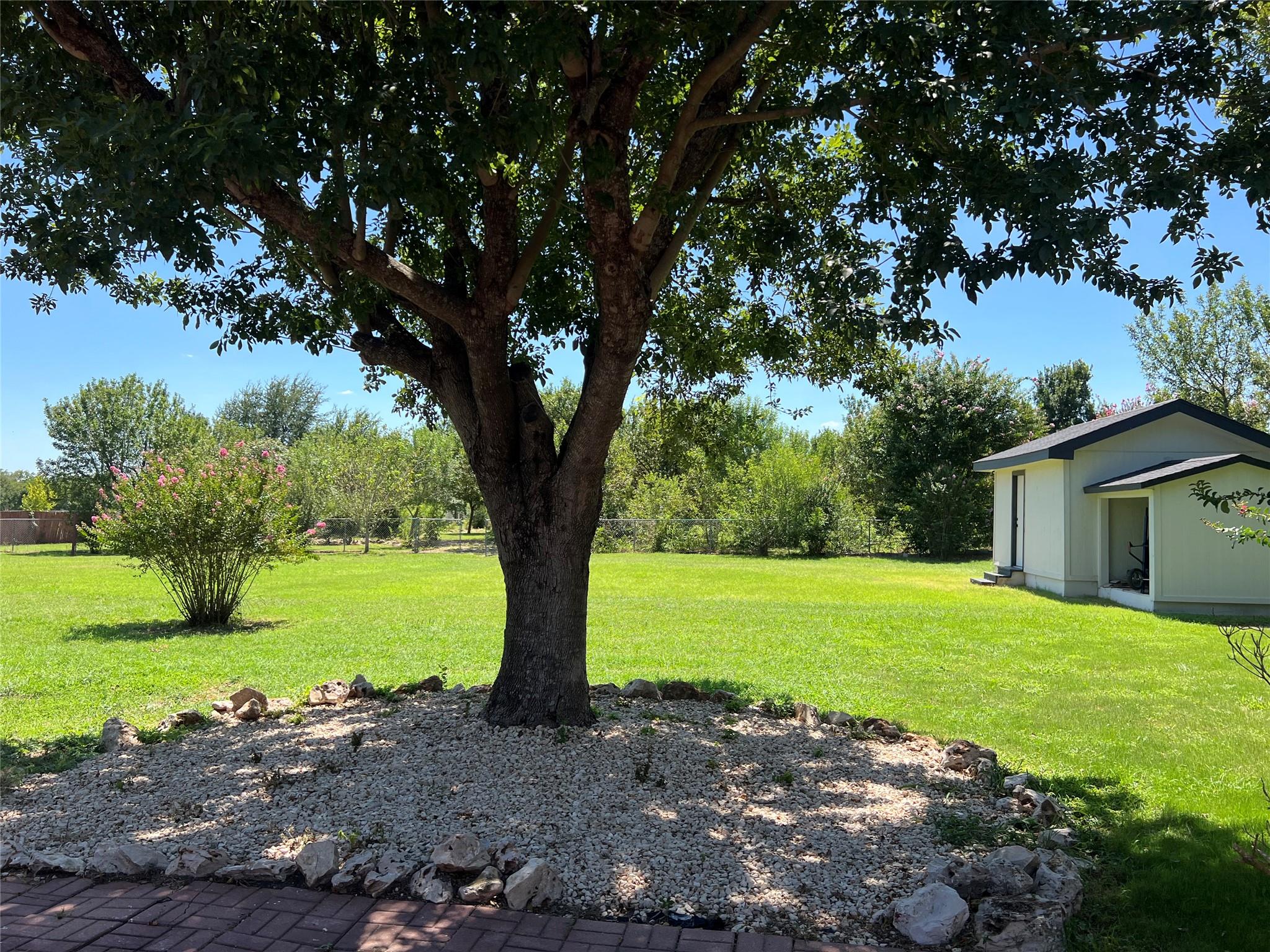 117 Cotton Rows Ln, Taylor, TX 76574